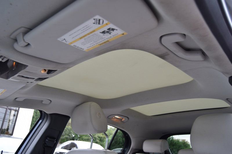 Used 2017 Mercedes-Benz GLA 250 4MATIC image 36