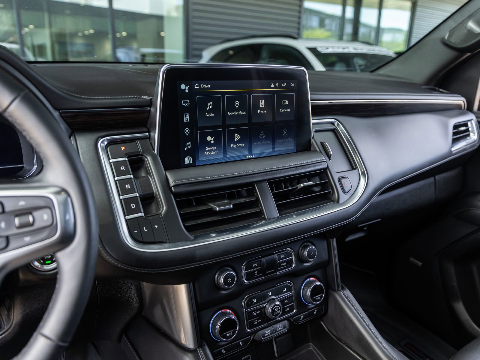 Used 2023 Chevrolet Tahoe Z71 w/ Luxury Package image 28