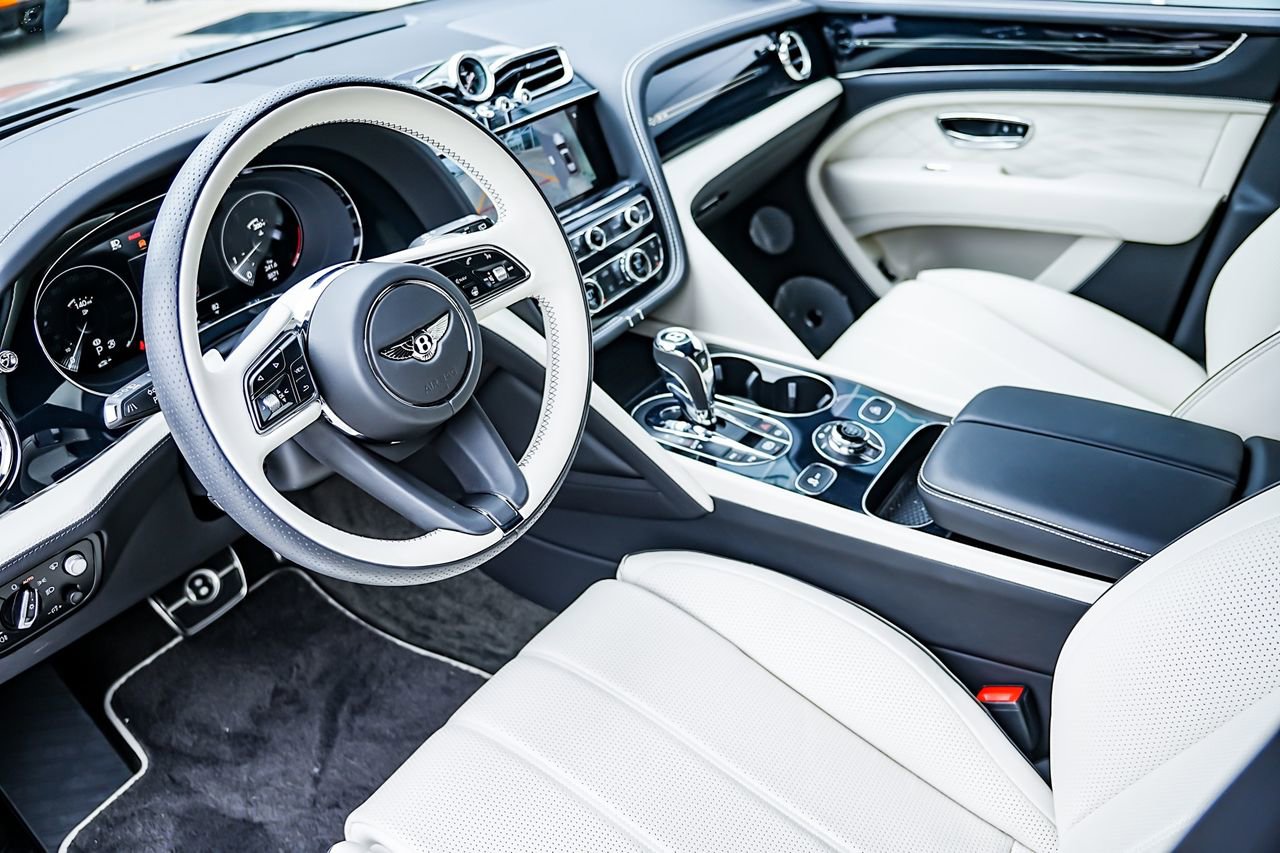 Used 2023 Bentley Bentayga Extended Wheelbase image 13
