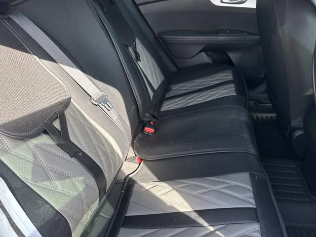 Used 2023 Kia Forte LXS image 9