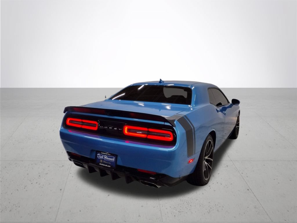 Used 2016 Dodge Challenger R/T Scat Pack RWD image 17