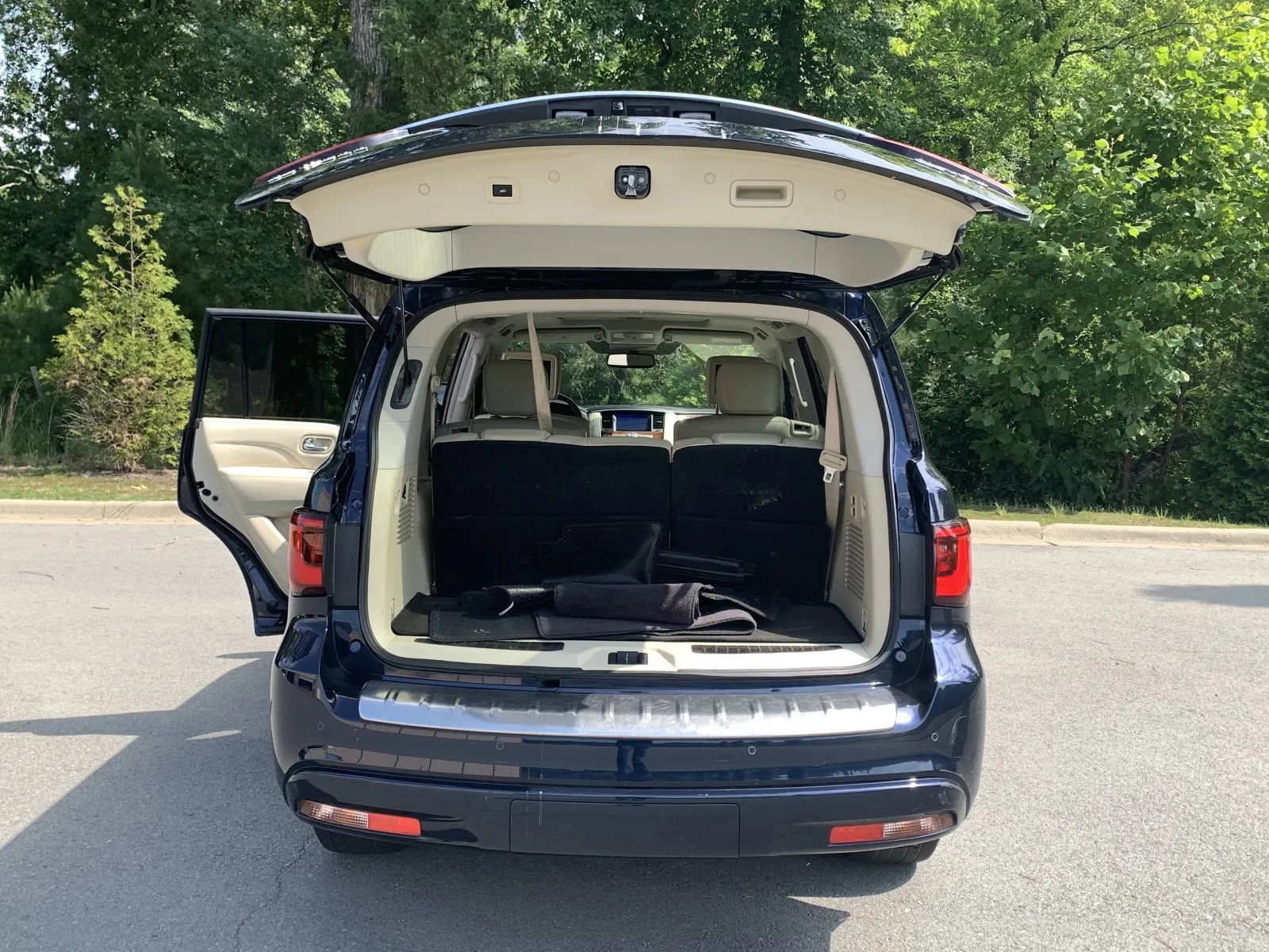 Used 2018 INFINITI QX80 2WD w/ Driver Assistance Package image 9