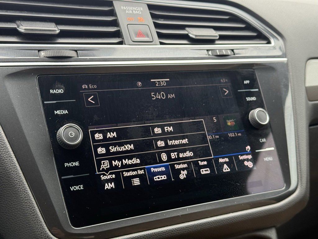 Used 2022 Volkswagen Tiguan SE image 35