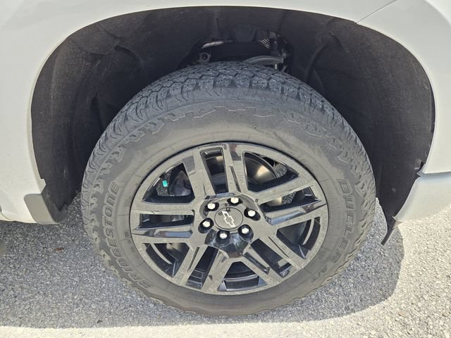 Used 2024 Chevrolet Silverado 1500 RST AWD/4WD image 9