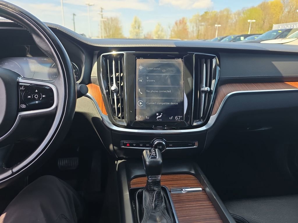 Used 2020 Volvo S60 T6 Inscription w/ Protection Package Premier image 29