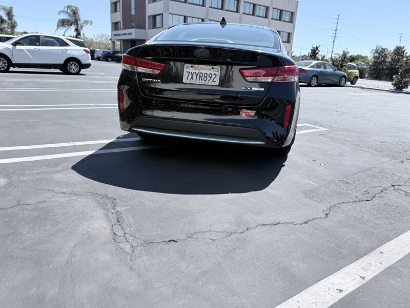 Used 2017 Kia Optima EX w/ Technology Package FWD image 8