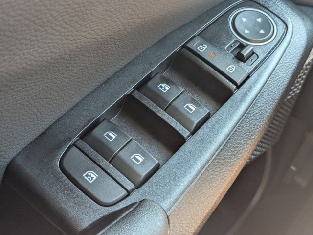 Used 2025 Kia Seltos SX w/ SX Sunroof Package image 25