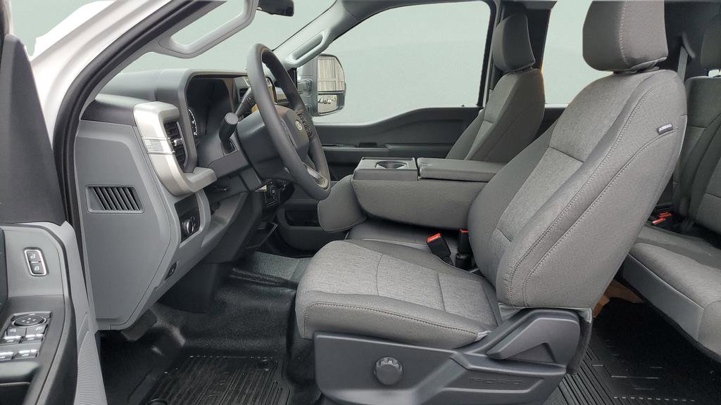 New 2026 Ford F550 4x4 SuperCab Super Duty w/ Snow Plow Prep Package image 13