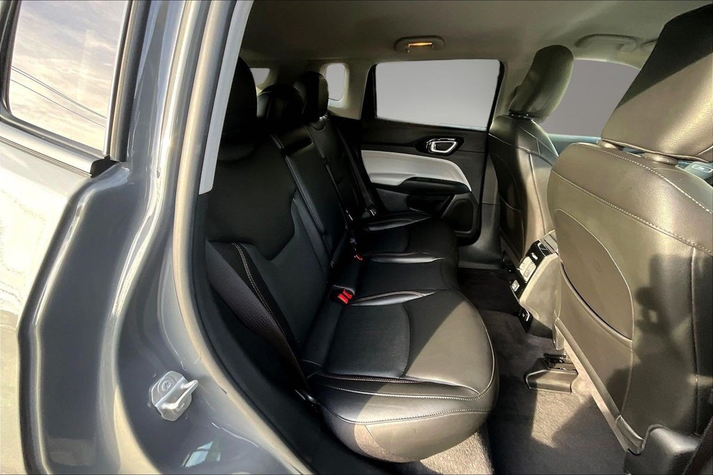 Used 2022 Jeep Compass Limited AWD/4WD image 25
