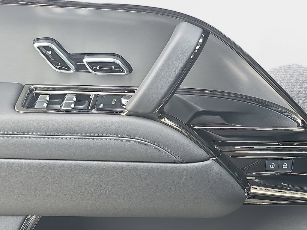 Certified 2025 Land Rover Range Rover Sport Dynamic SE image 29
