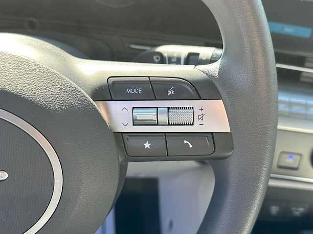 Used 2024 Hyundai Kona SE AWD/4WD image 25