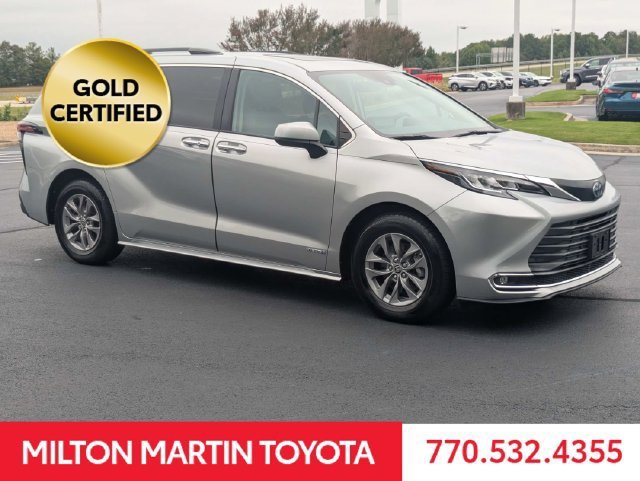 Certified 2021 Toyota Sienna XLE FWD image 3