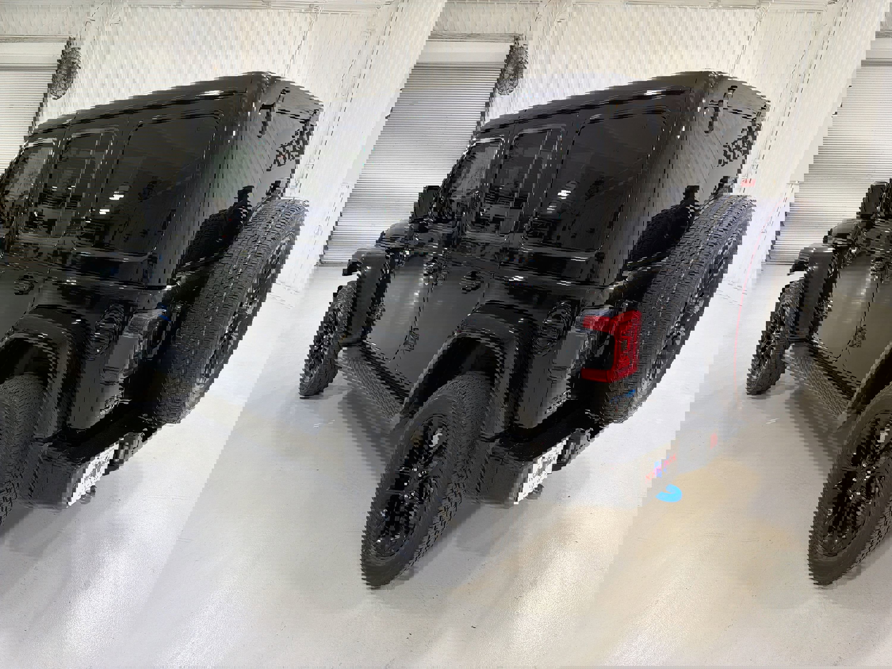 Used 2021 Jeep Wrangler Unlimited Sahara image 25