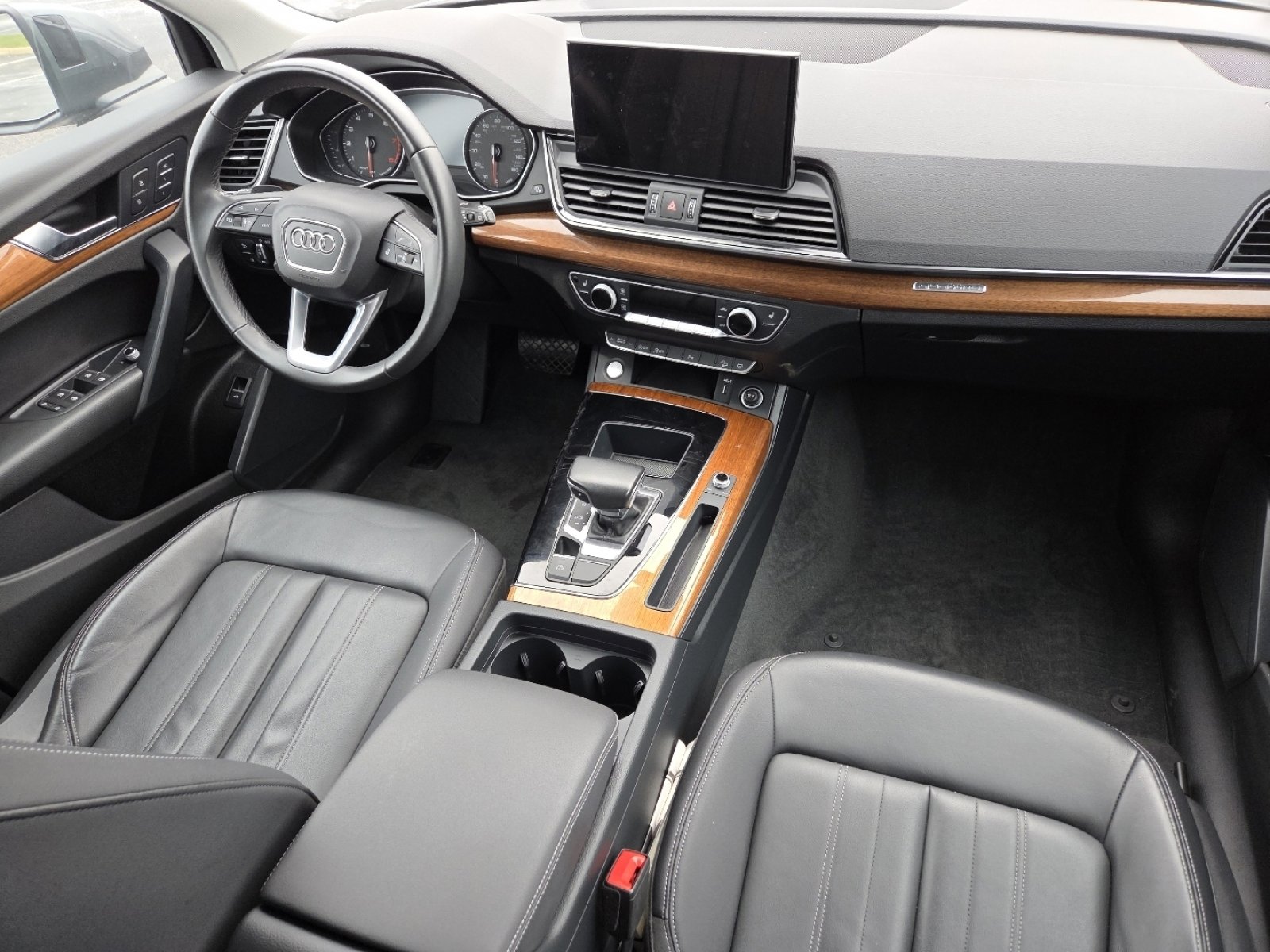 Used 2023 Audi Q5 2.0T Premium w/ Convenience Package image 24