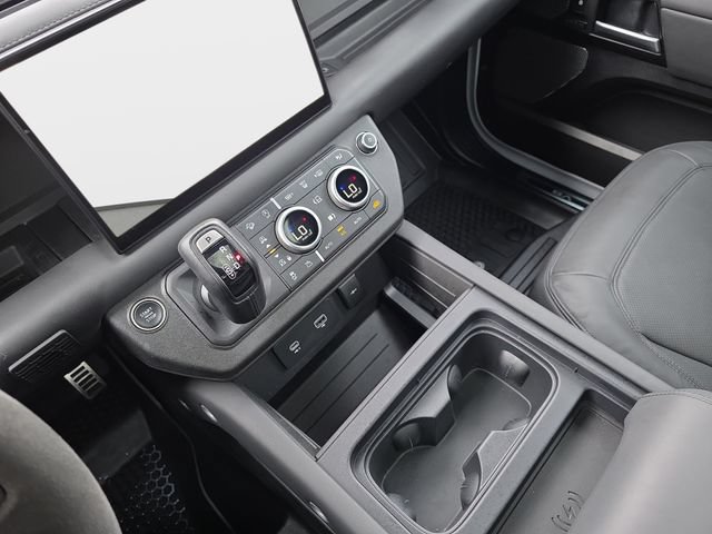 Certified 2023 Land Rover Defender 110 V8 AWD/4WD image 27