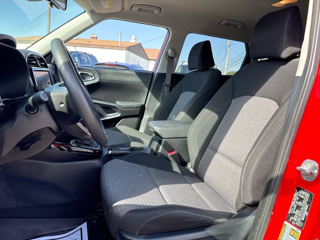 Used 2022 Kia Soul S FWD image 11