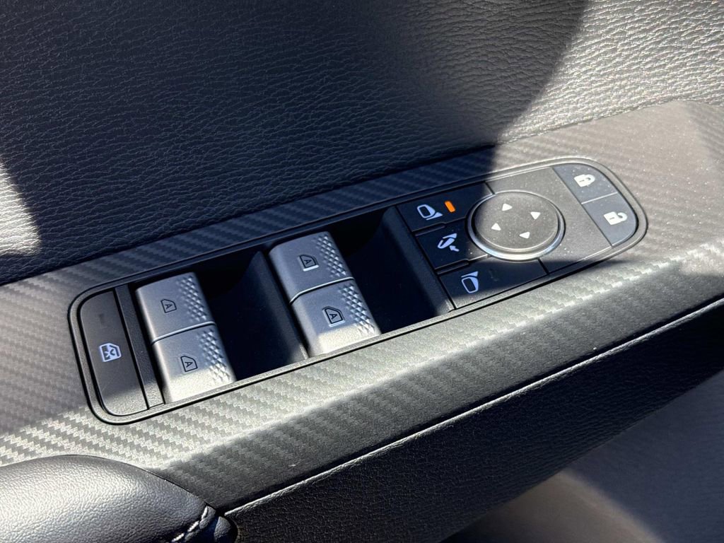 New 2026 Mitsubishi Outlander SEL image 23