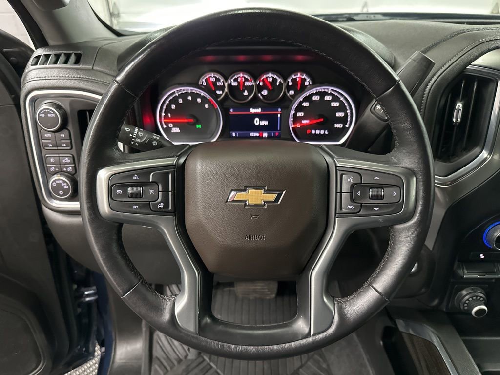 Used 2022 Chevrolet Silverado 1500 LT Trail Boss w/ Bed Protection Package AWD/4WD image 16