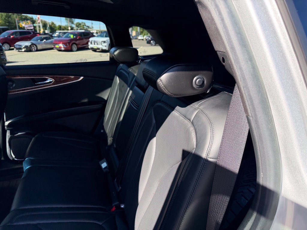 Used 2019 Lincoln Nautilus Reserve AWD/4WD image 11