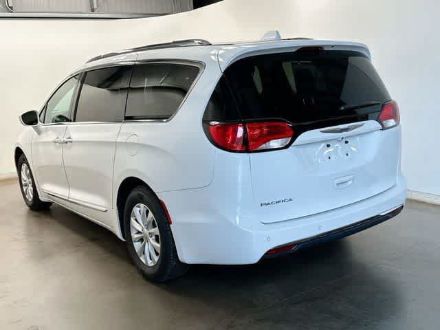 Used 2019 Chrysler Pacifica Touring-L FWD image 35