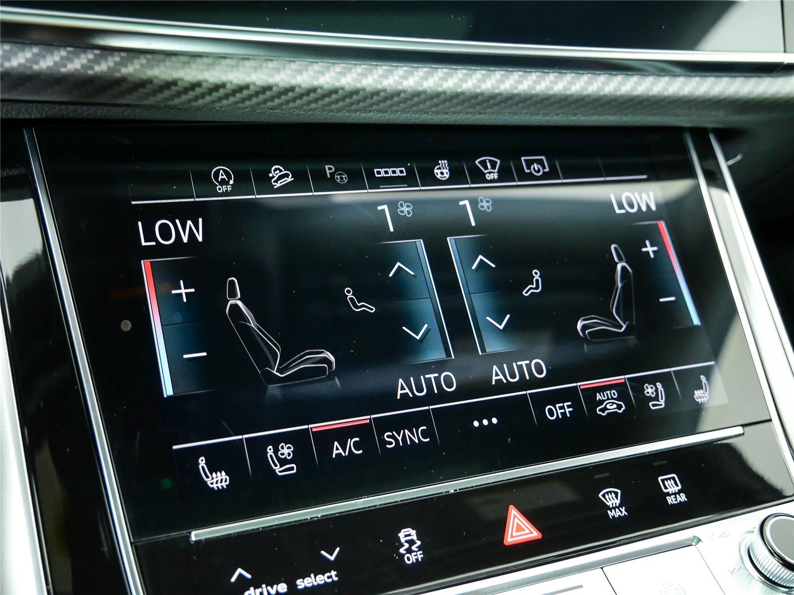New 2026 Audi SQ7 Prestige AWD/4WD image 17