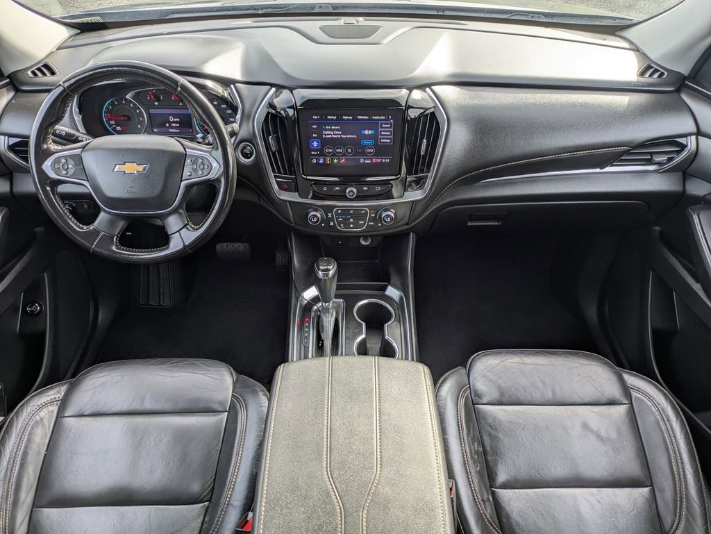 Used 2020 Chevrolet Traverse LT FWD image 3