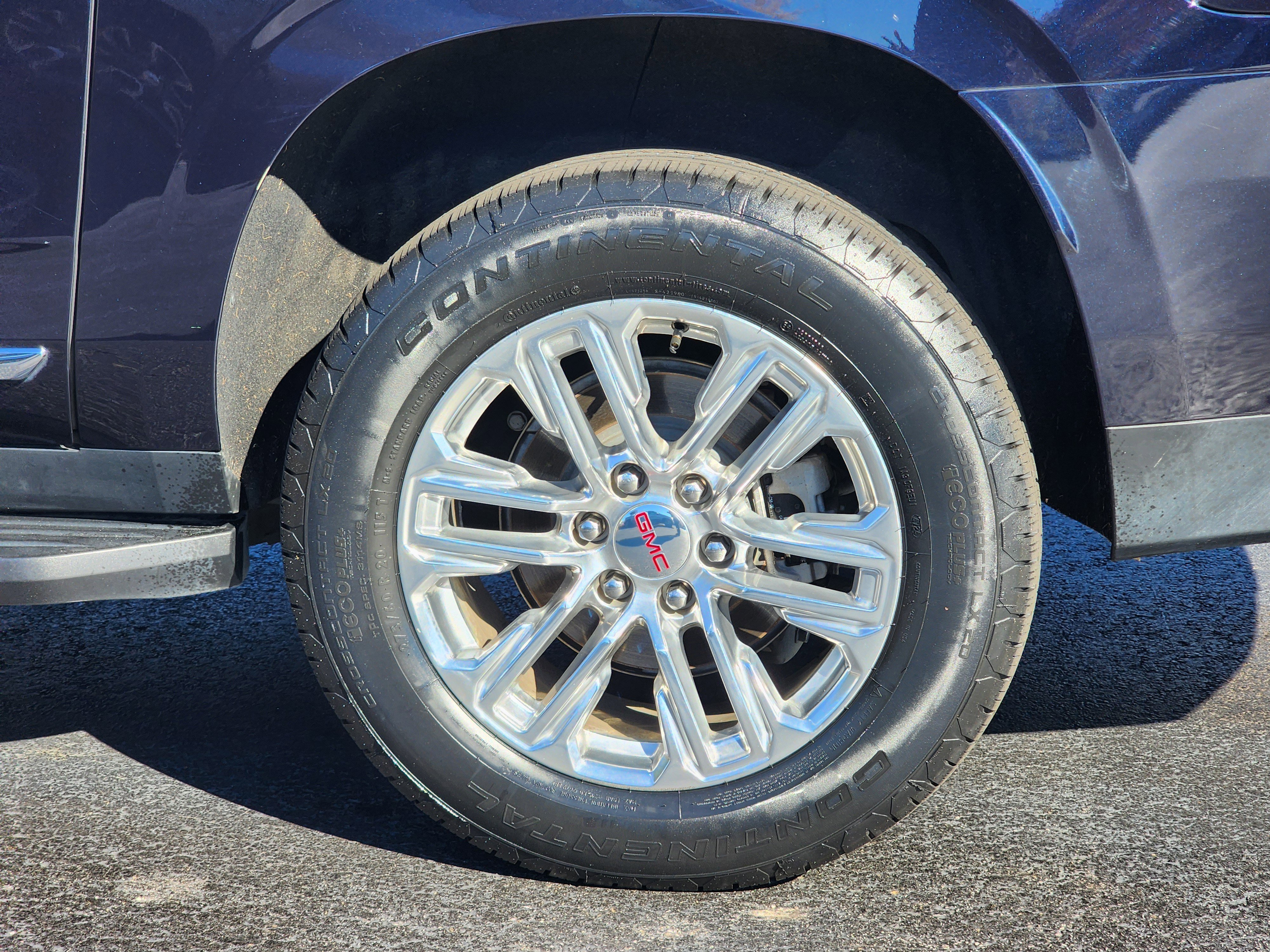 Used 2023 GMC Yukon XL SLT w/ SLT Premium Package image 10