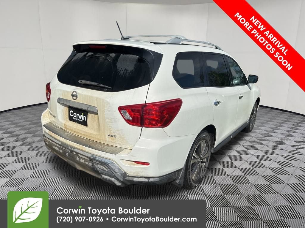 Used 2017 Nissan Pathfinder S AWD/4WD image 7