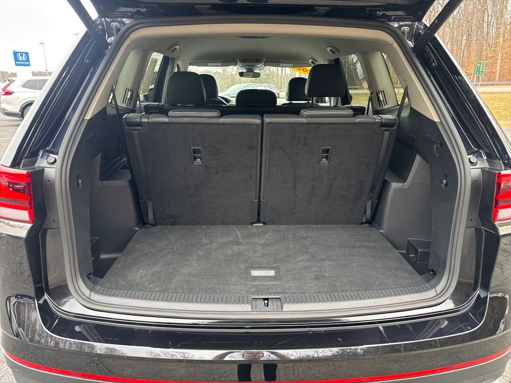 Used 2025 Volkswagen Atlas SE image 31