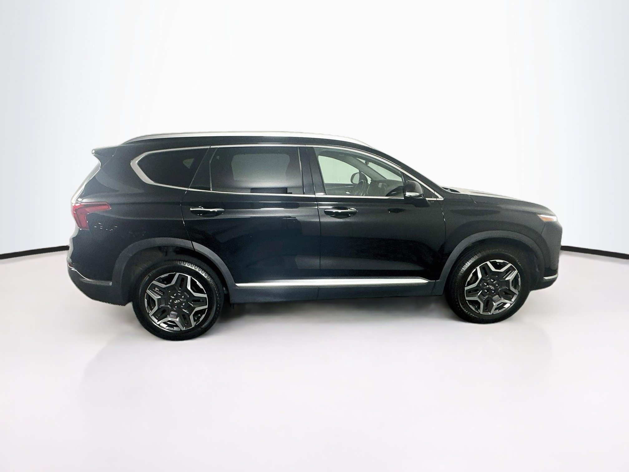 Used 2021 Hyundai Santa Fe Limited AWD/4WD image 10