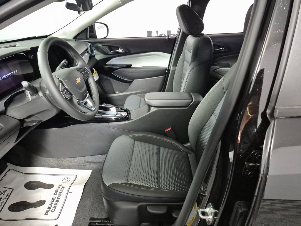 New 2026 Chevrolet Trax LT w/ Driver Confidence Package image 9