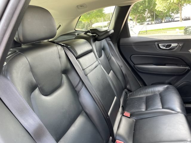 Used 2019 Volvo XC60 T5 Momentum w/ Protection Package Premier FWD image 26