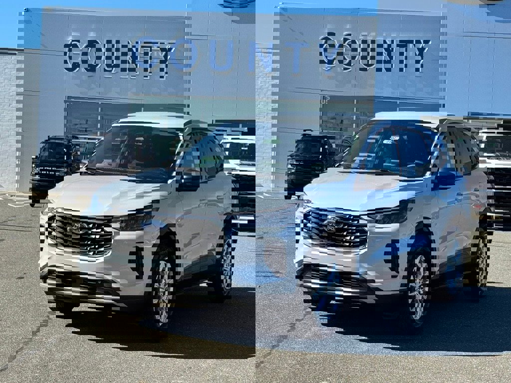 New 2026 Ford Escape Active w/ Cold Weather Package image 2