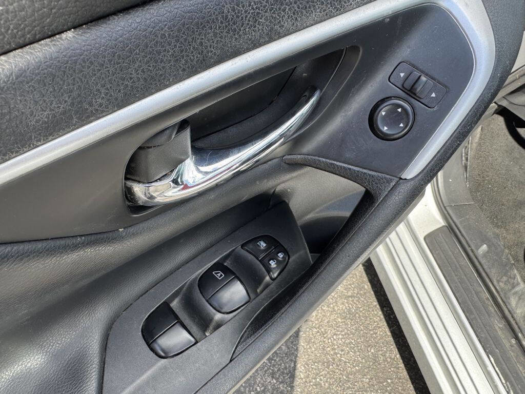 Used 2018 Nissan Altima 2.5 S w/ S Convenience Package image 9