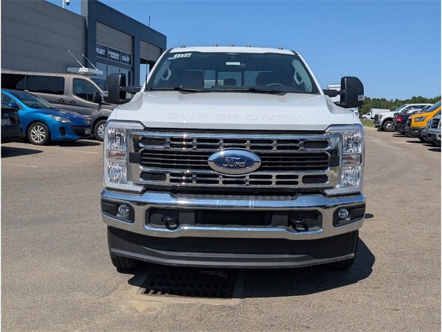 New 2025 Ford F350 XL w/ XL Chrome Package image 2