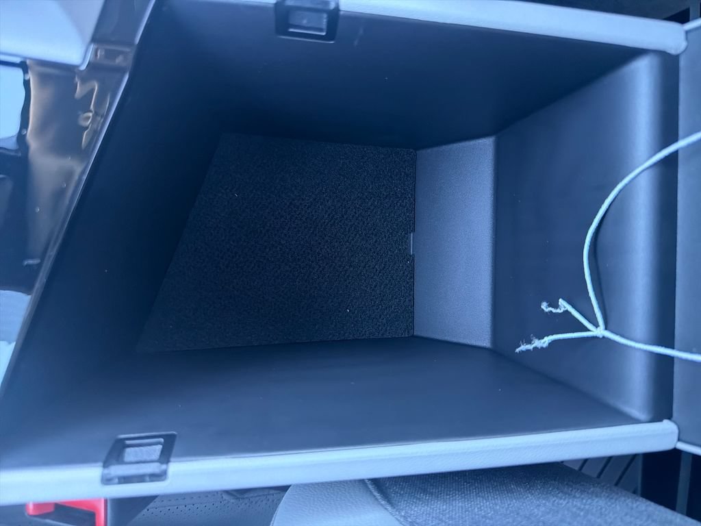 New 2026 Hyundai Elantra Limited FWD image 28