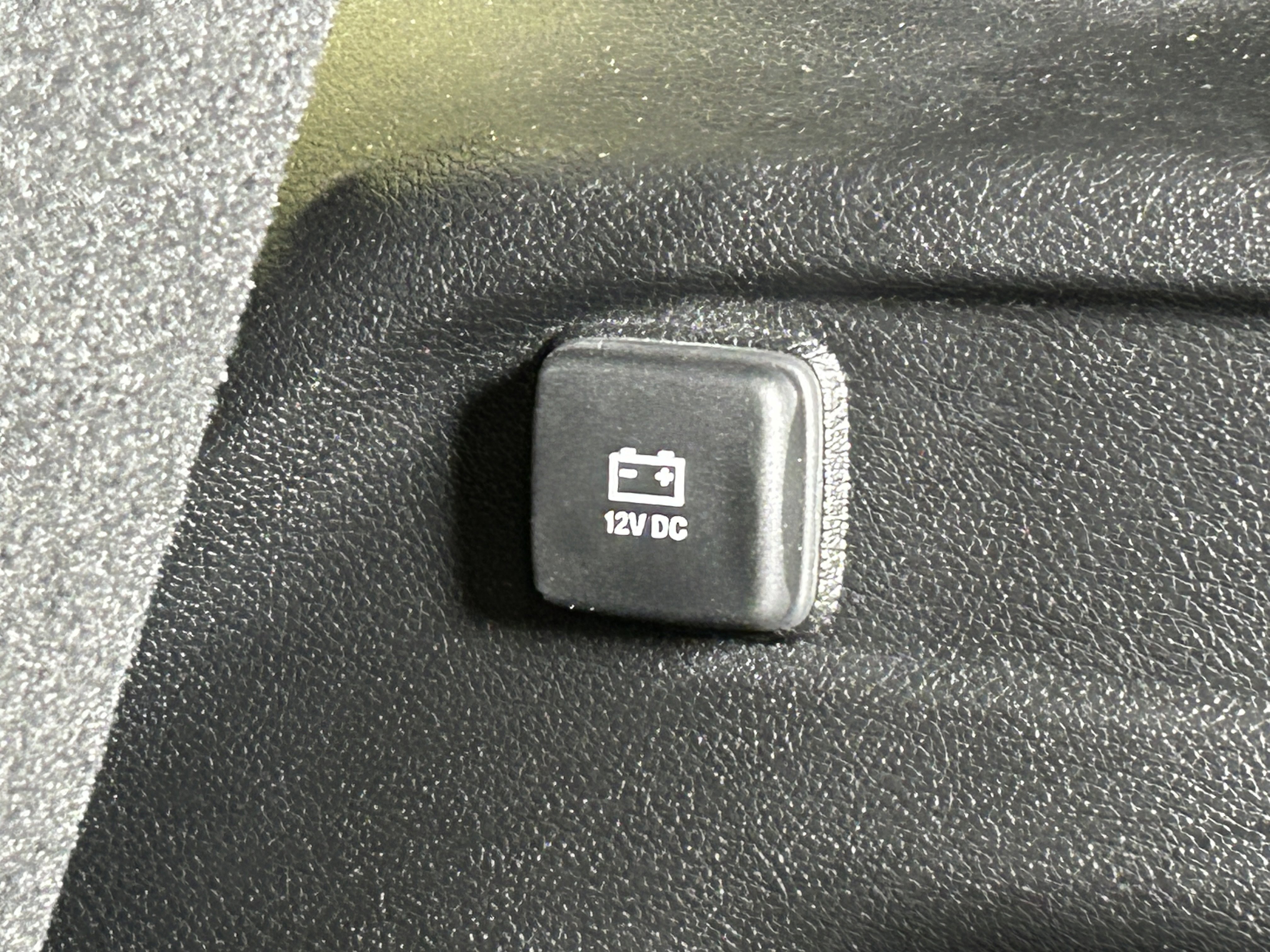 Used 2023 Jeep Grand Cherokee L Limited AWD/4WD image 11