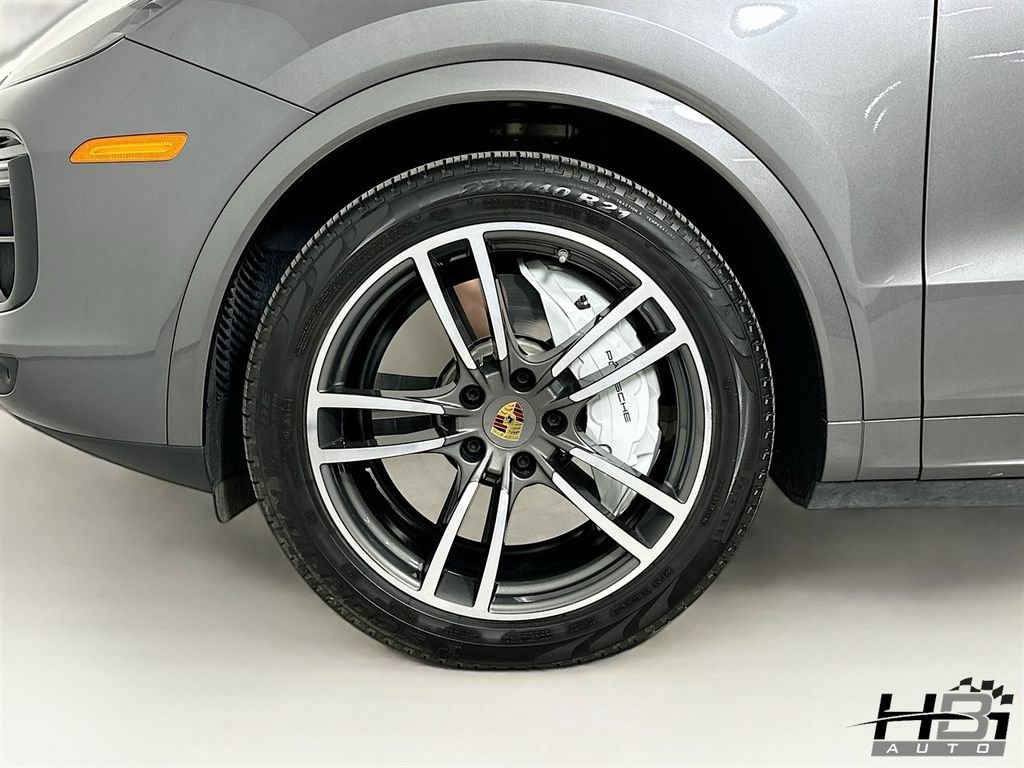 Used 2019 Porsche Cayenne Turbo AWD/4WD image 18