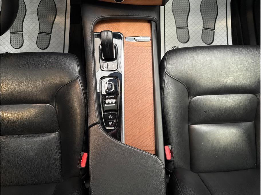 Used 2021 Volvo XC90 T8 Inscription Expression w/ Protection Package Premier AWD/4WD image 20