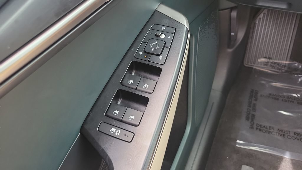 Used 2025 Kia EV6 Wind RWD image 19