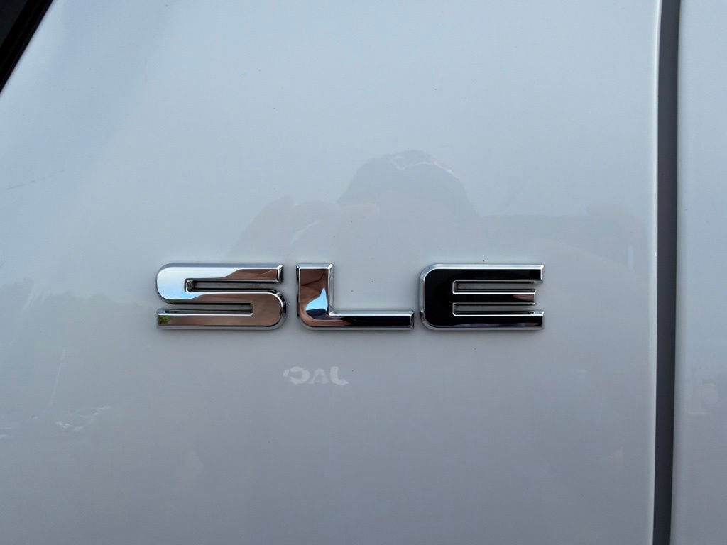 Used 2017 GMC Terrain SLE AWD/4WD image 8