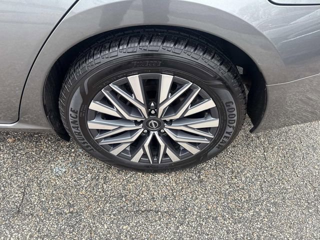 Used 2023 Nissan Altima 2.5 SV image 14