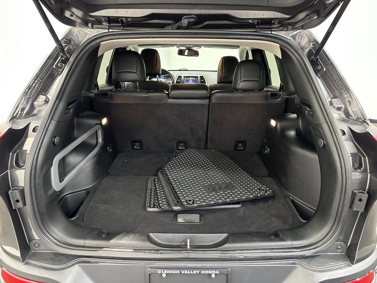 Used 2017 Jeep Cherokee Trailhawk image 27