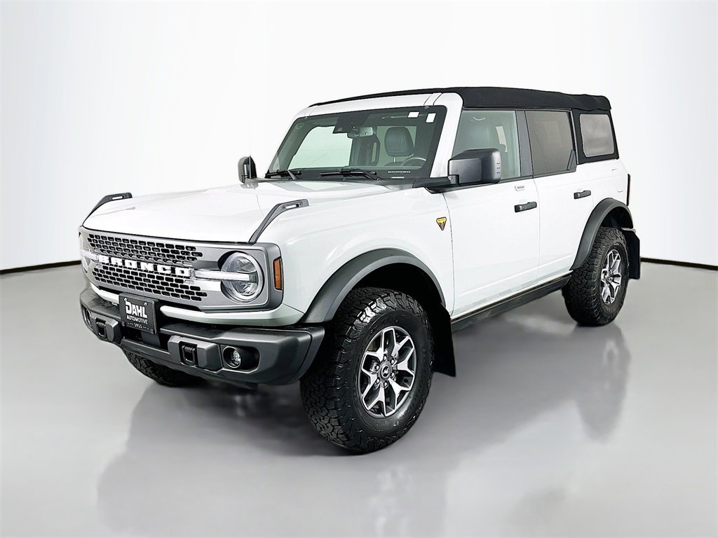 Used 2023 Ford Bronco Badlands image 3