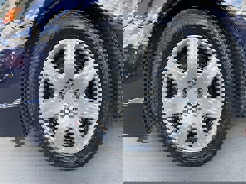 Used 2011 Honda Civic LX image 31