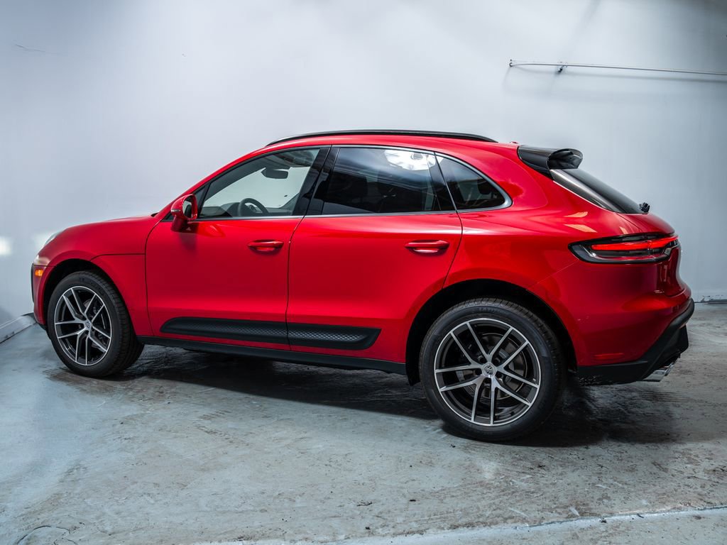 Used 2026 Porsche Macan image 2