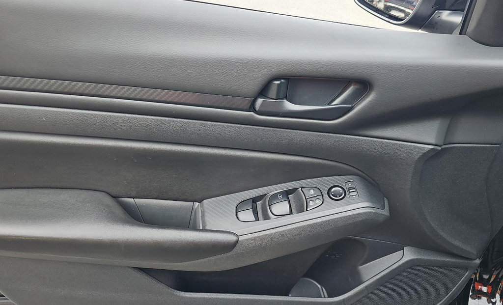 Used 2023 Nissan Altima 2.5 S FWD image 16