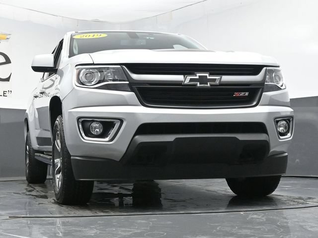 Used 2019 Chevrolet Colorado Z71 AWD/4WD image 3