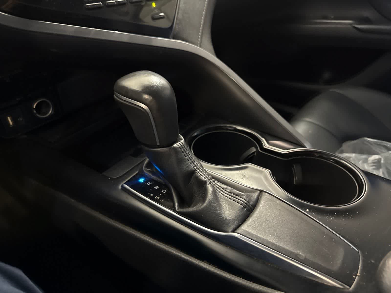 Used 2019 Toyota Camry SE w/ Carpet Mat Package FWD image 27