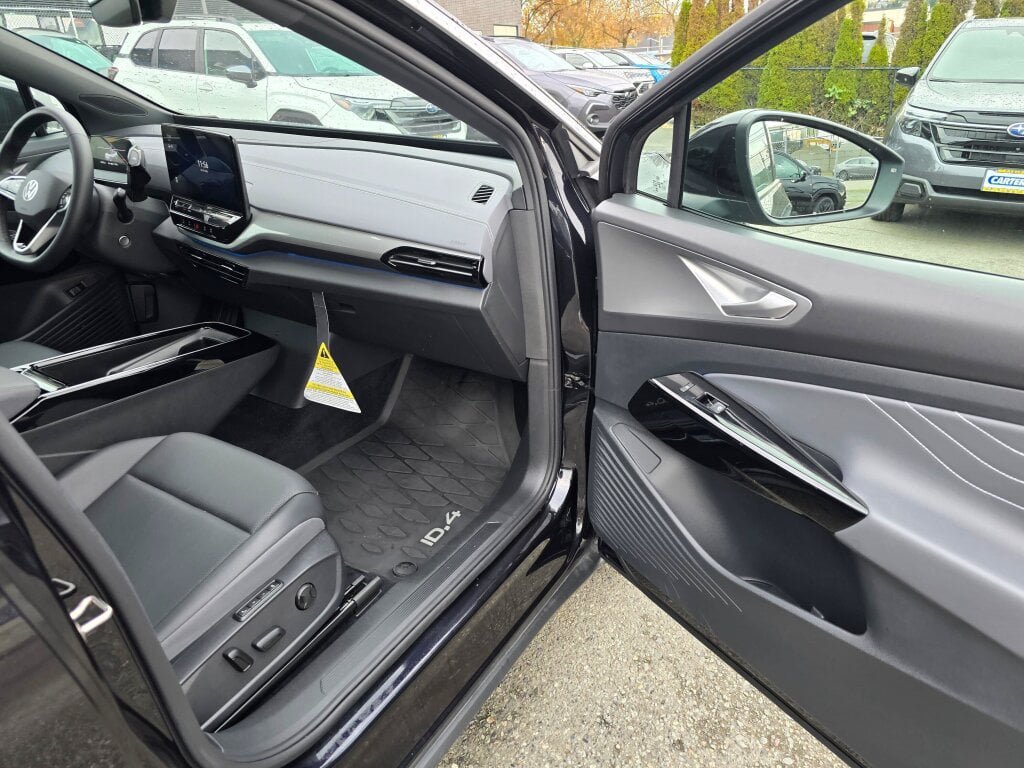 Used 2023 Volkswagen ID.4 Pro S Plus AWD/4WD image 11